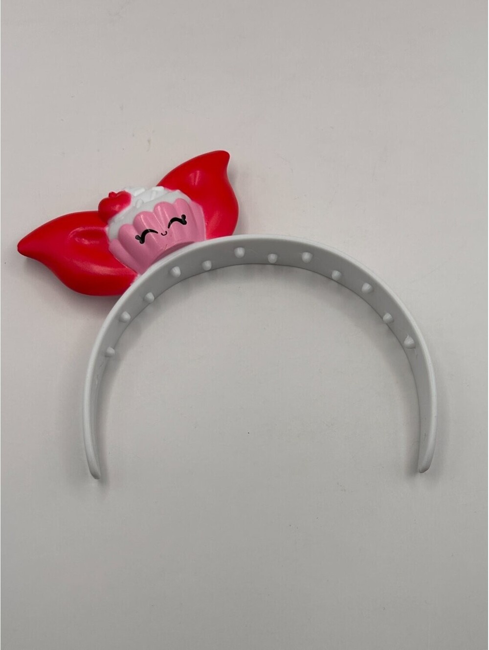 Moose Toys Shopkins Jessicake Headband Girls White Interior Grip Teeth Youth